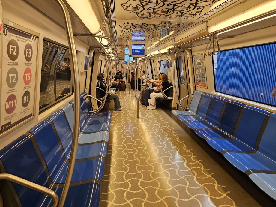 Interiér vozidla Metro