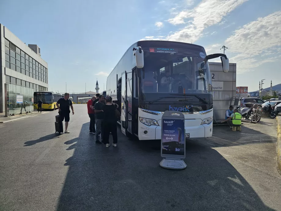 Havaist autobus na letisko Istanbul IST