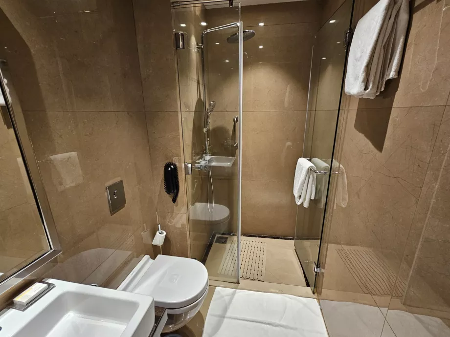 Tranzitný hotel Niranta