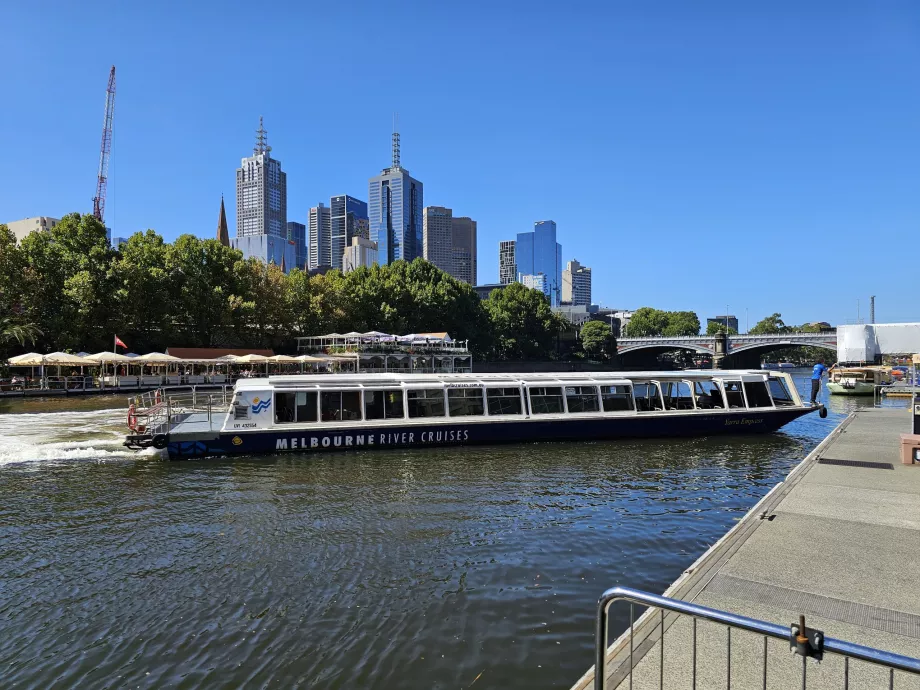 Plavby po rieke Yarra