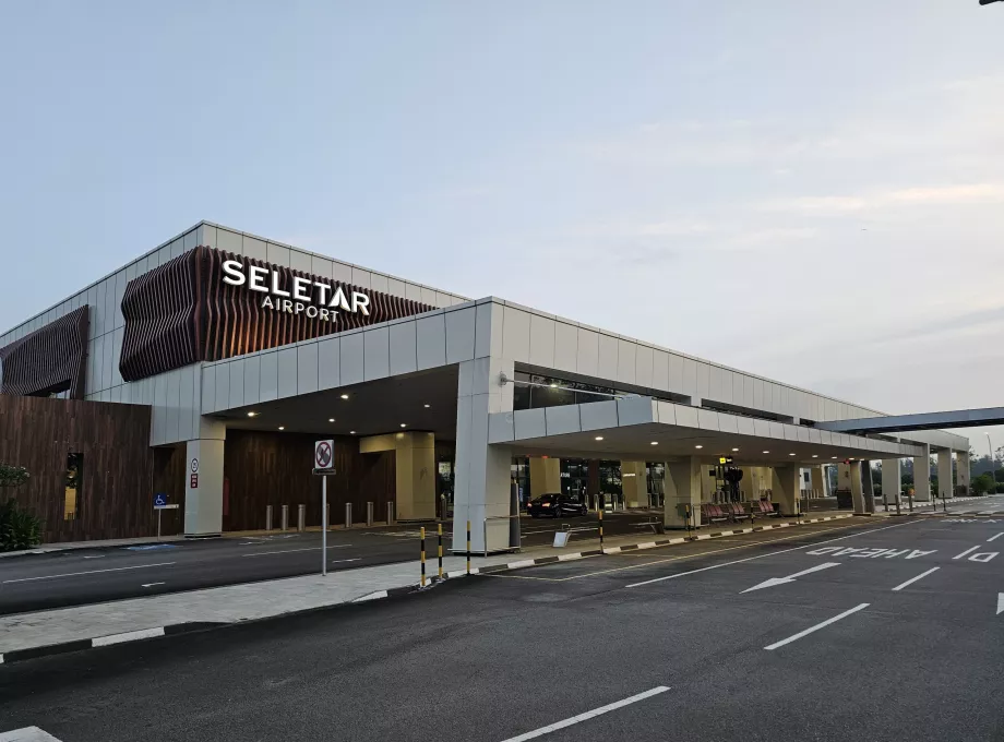 príletové letisko Seletar